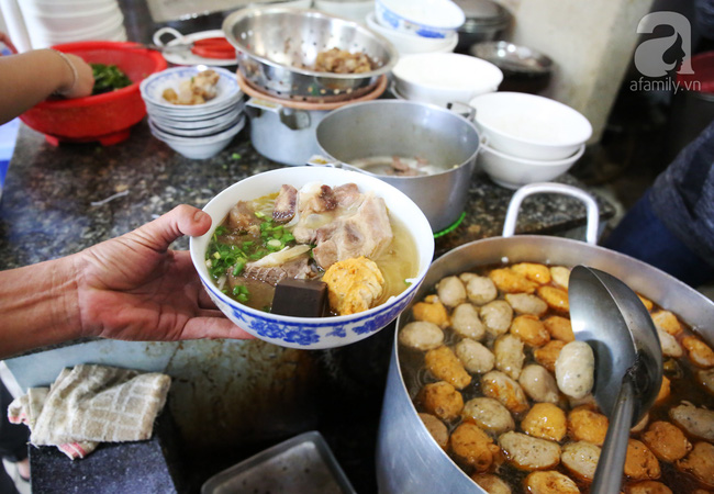  6 đặc sản miền Trung nổi tiếng khéo bỏ bùa yêu đến mức ở tỉnh thành Việt Nam cũng có mặt - Ảnh 1.