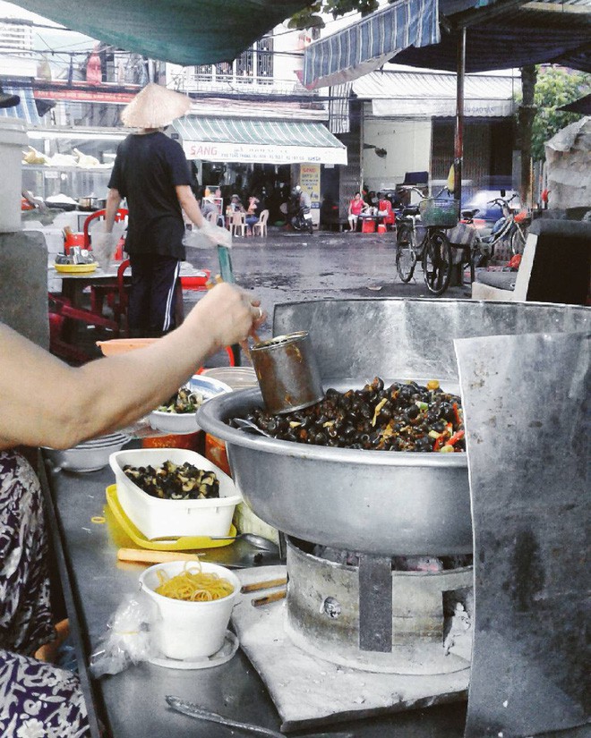 8 món ăn vặt nổi tiếng ở Đà Nẵng, số 1 sốt xình xịch ở Hà Nội, Sài Gòn - Ảnh 20.