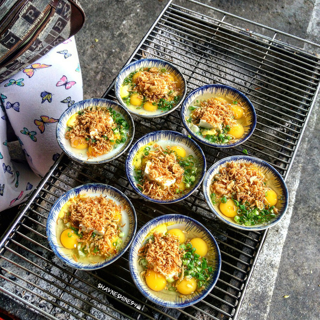 8 món ăn vặt nổi tiếng ở Đà Nẵng, số 1 sốt xình xịch ở Hà Nội, Sài Gòn - Ảnh 9.